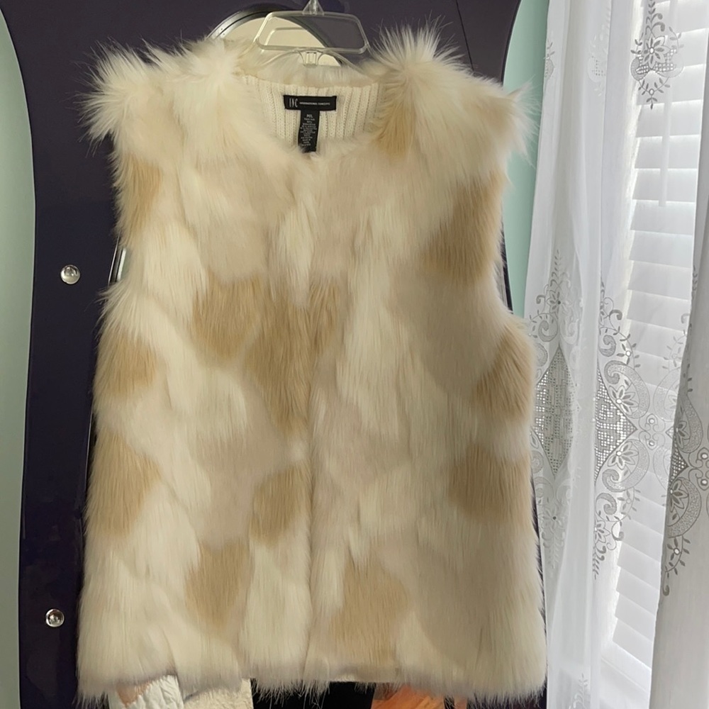 White INC Faux Fur Vest